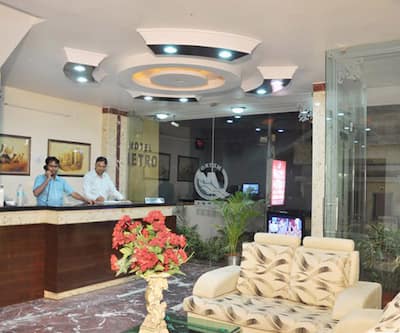 https://imgcld.yatra.com/ytimages/image/upload/t_hotel_yatra_city_desktop/v1432784199/Domestic Hotels/Hotels_Jaipur/Hotel Metro/dsc_1907.jpg